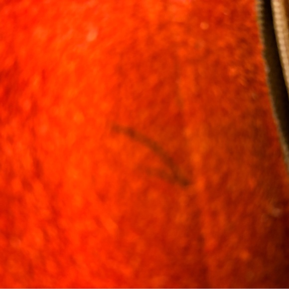 Dooney & Bourke Vintage Red Leather Crossbody/Shoulder Bag - Picture 10 of 15